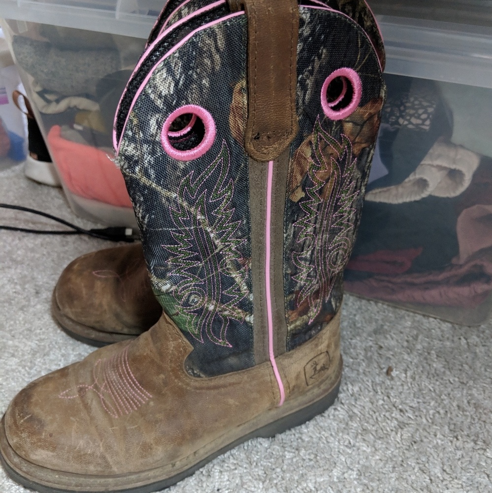SALE Pink camo john deere boots